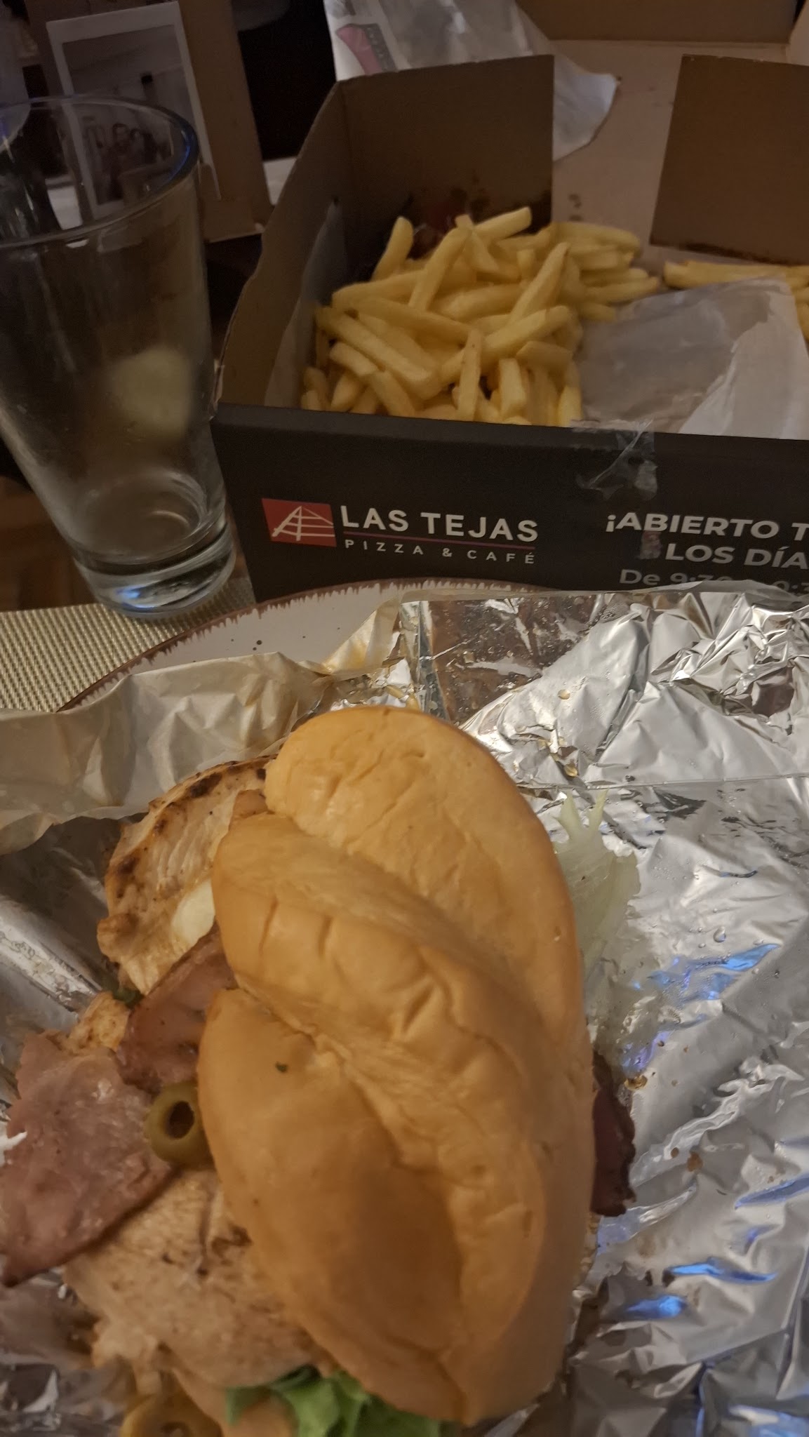 Las Tejas - Pizza & Café + Delivery