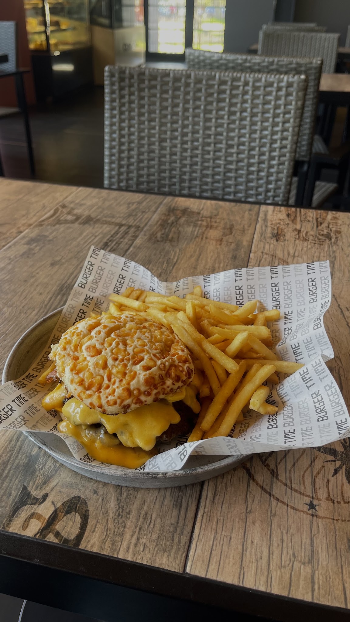 Burger Time en Mercado Arocena - Carrasco