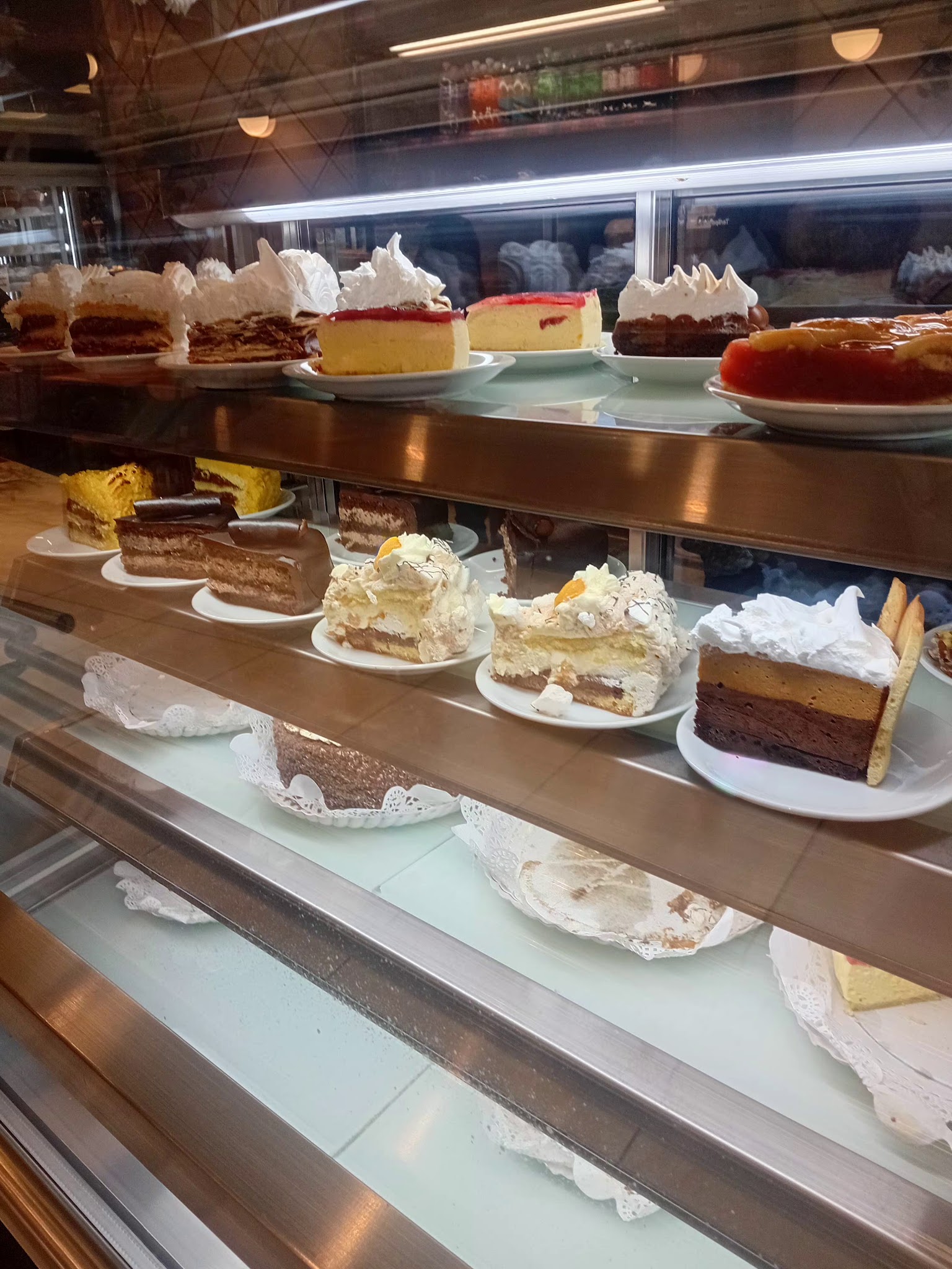 Confitería Carrera · Av. Italia