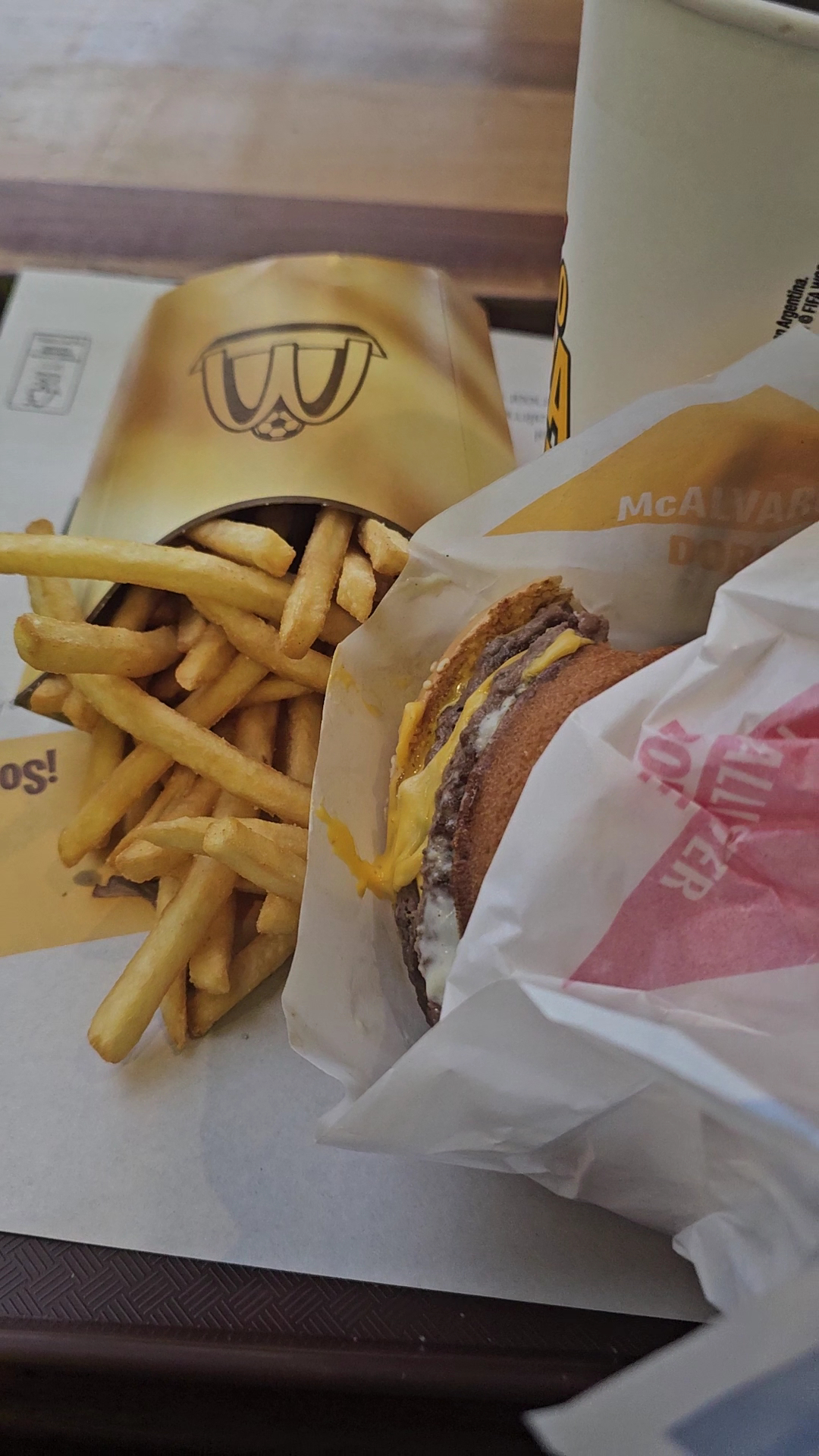 McDonald's · Av. Juan Gorlero