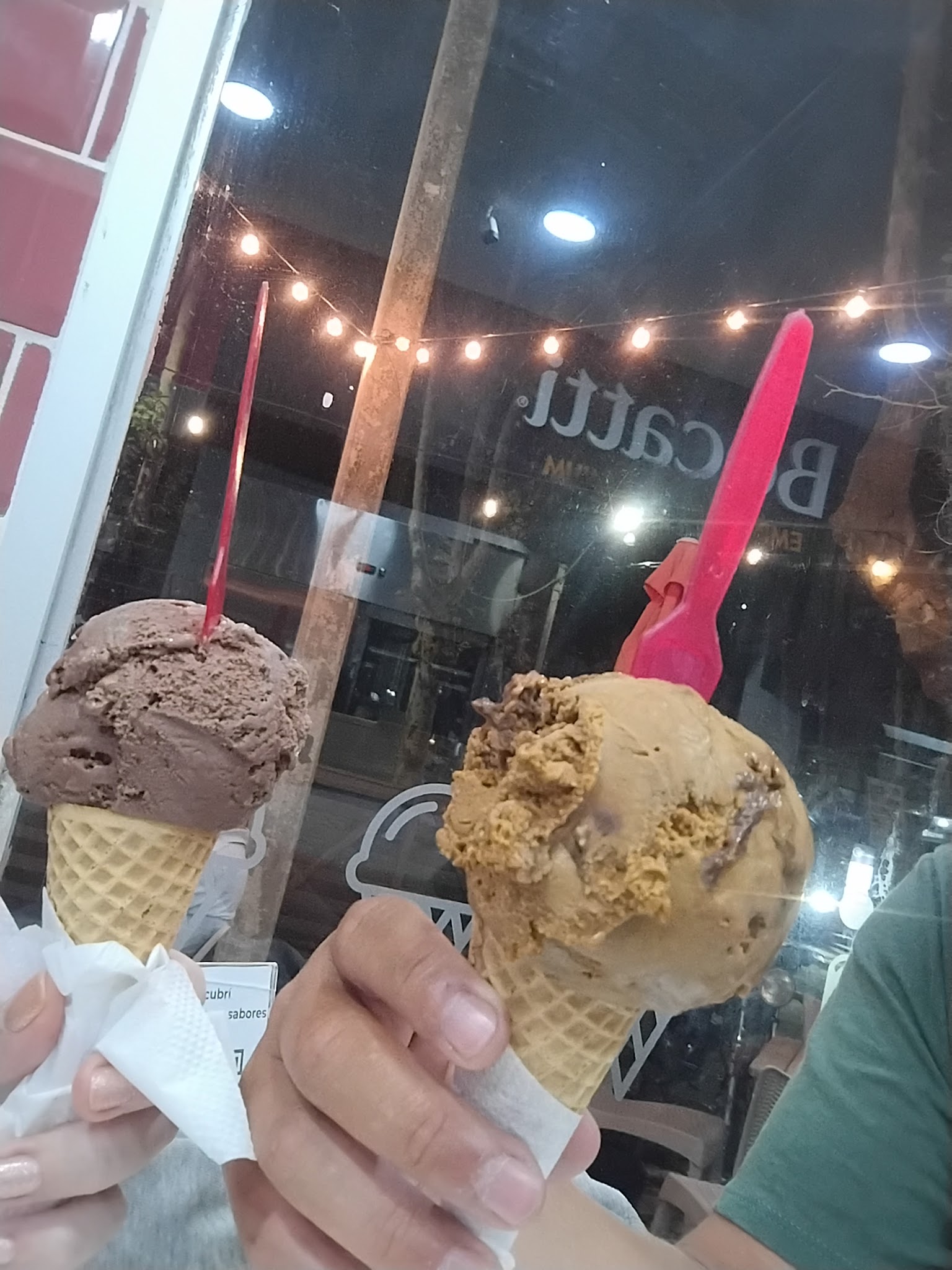 Bocatti Empanadas & Mercatto Helados Artesanales