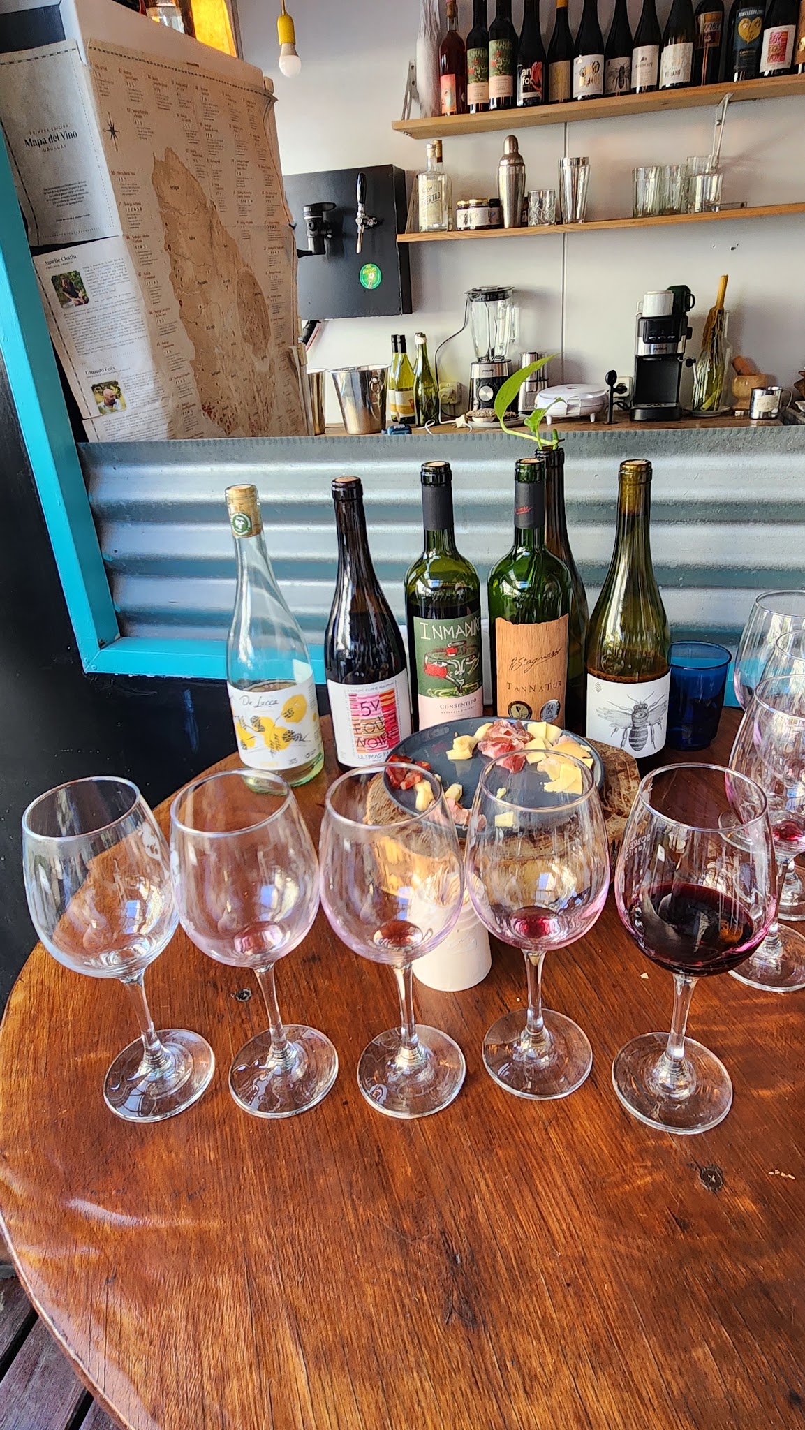 Damajuana Wine Store