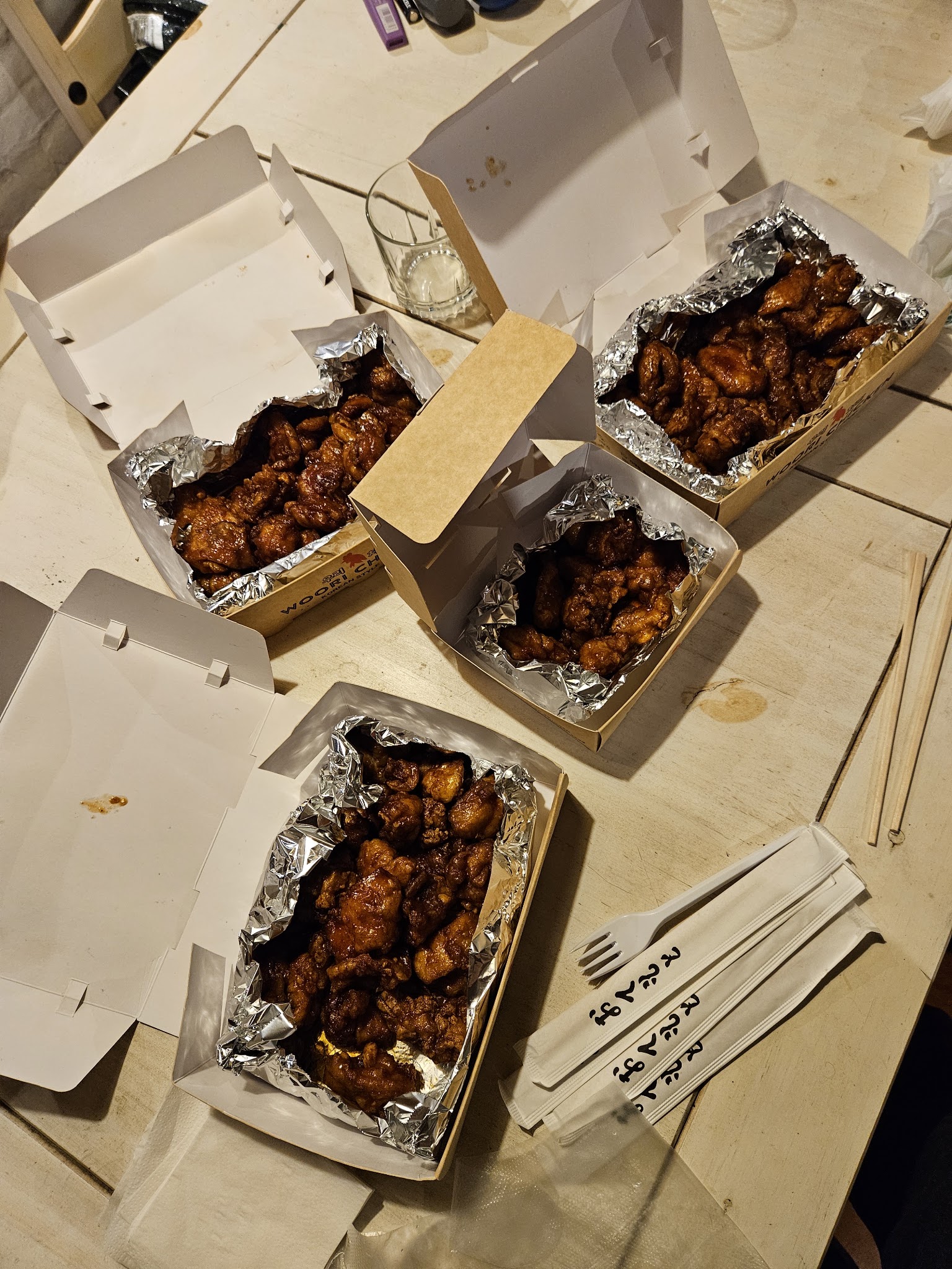 Woori Chicken - 우리 치킨