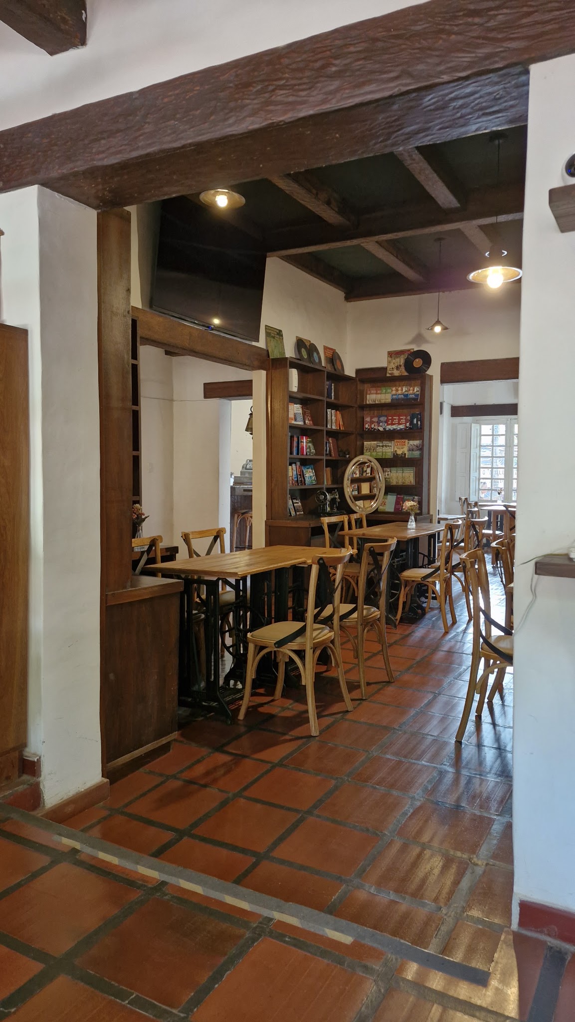 Alzati Books and Coffee Shop