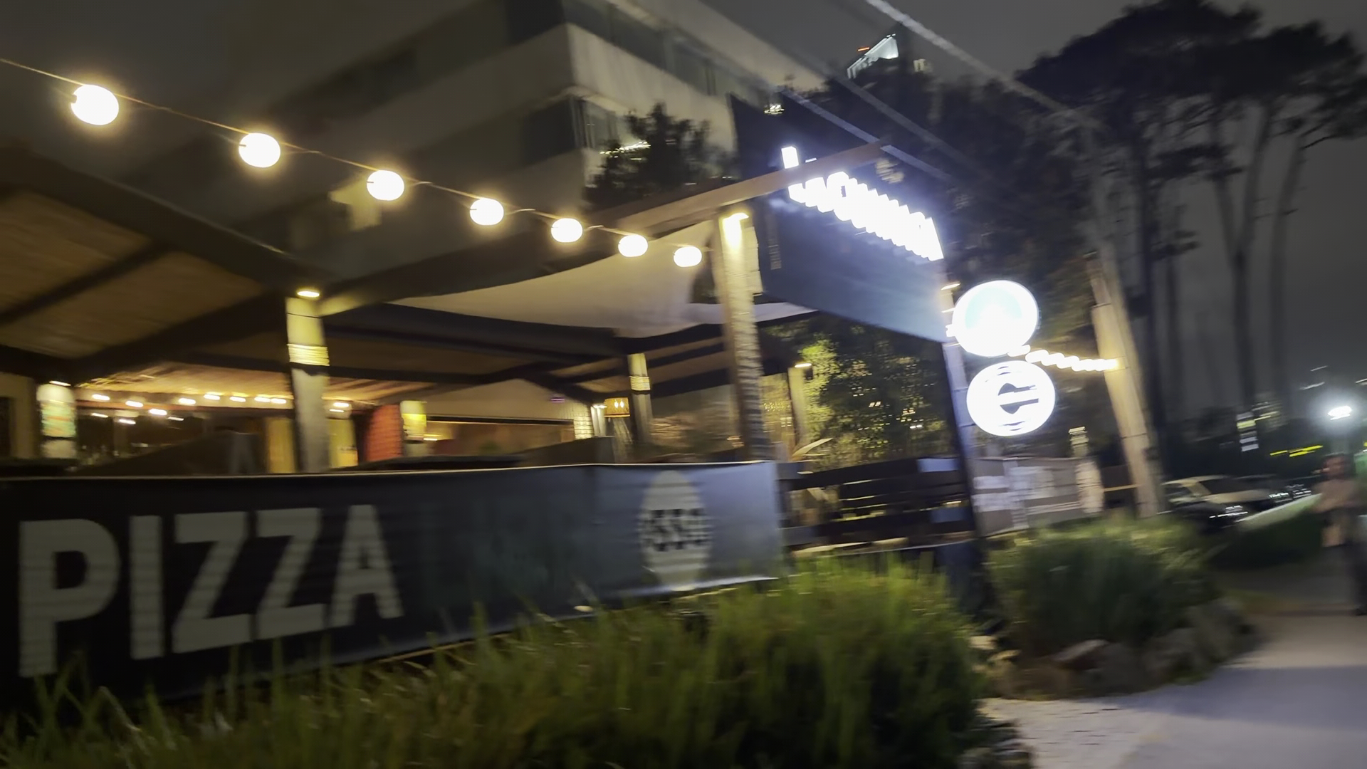 La GUANACA - Pizza Libre | Tapas | Pool | Cervecería