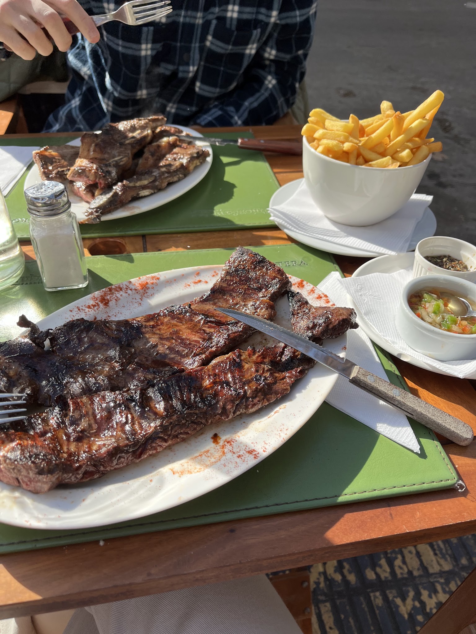 Tintos Y Rubias Parrillada