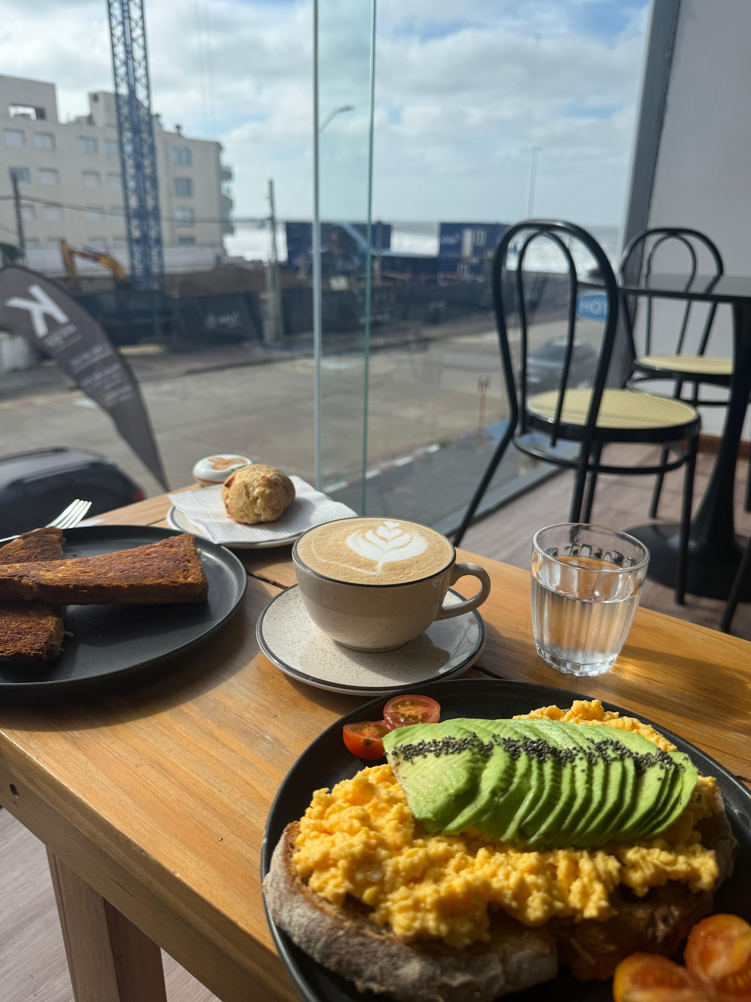 Cresta Café