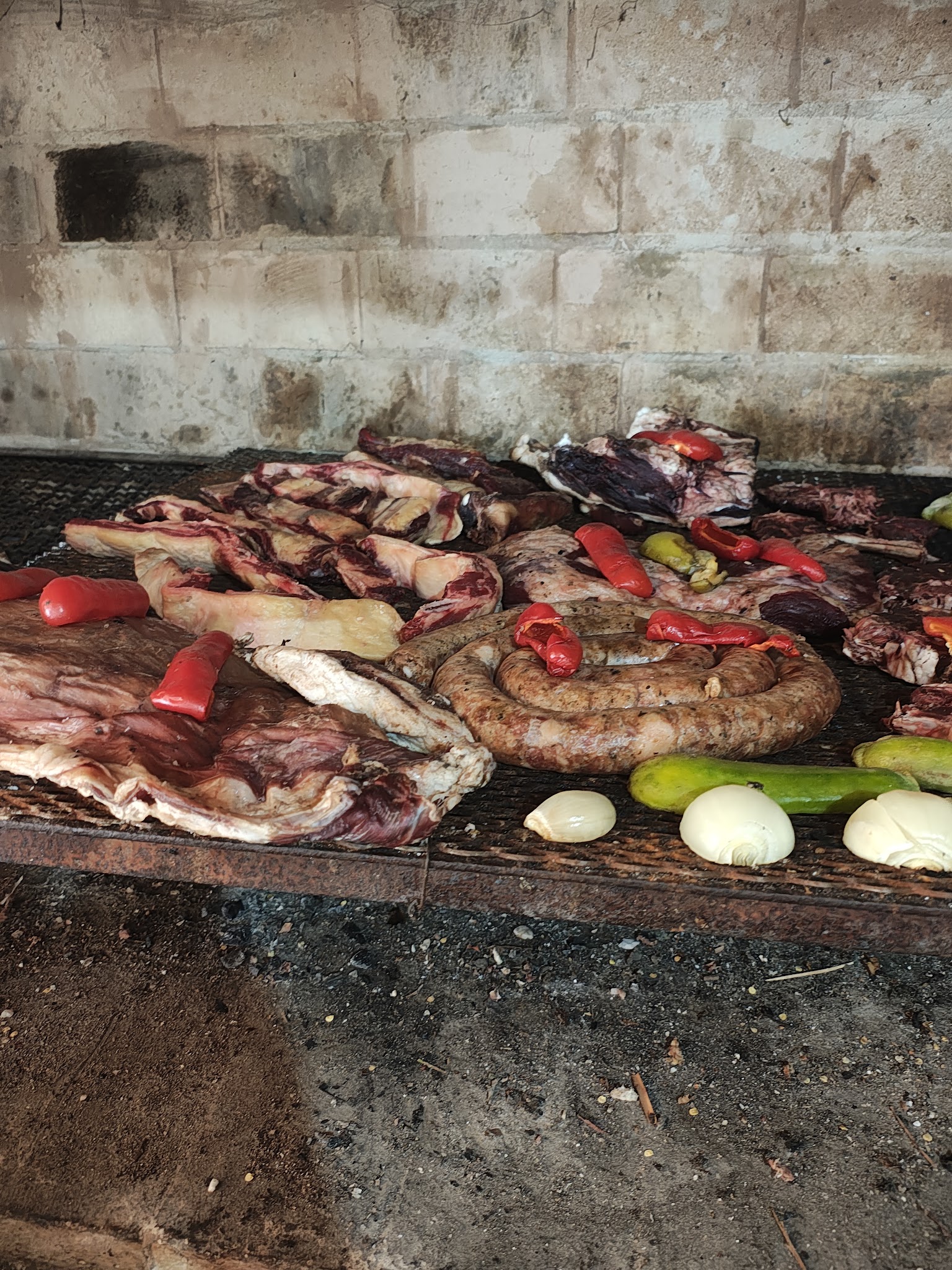 LAS BRASAS parrilla y pastas libre