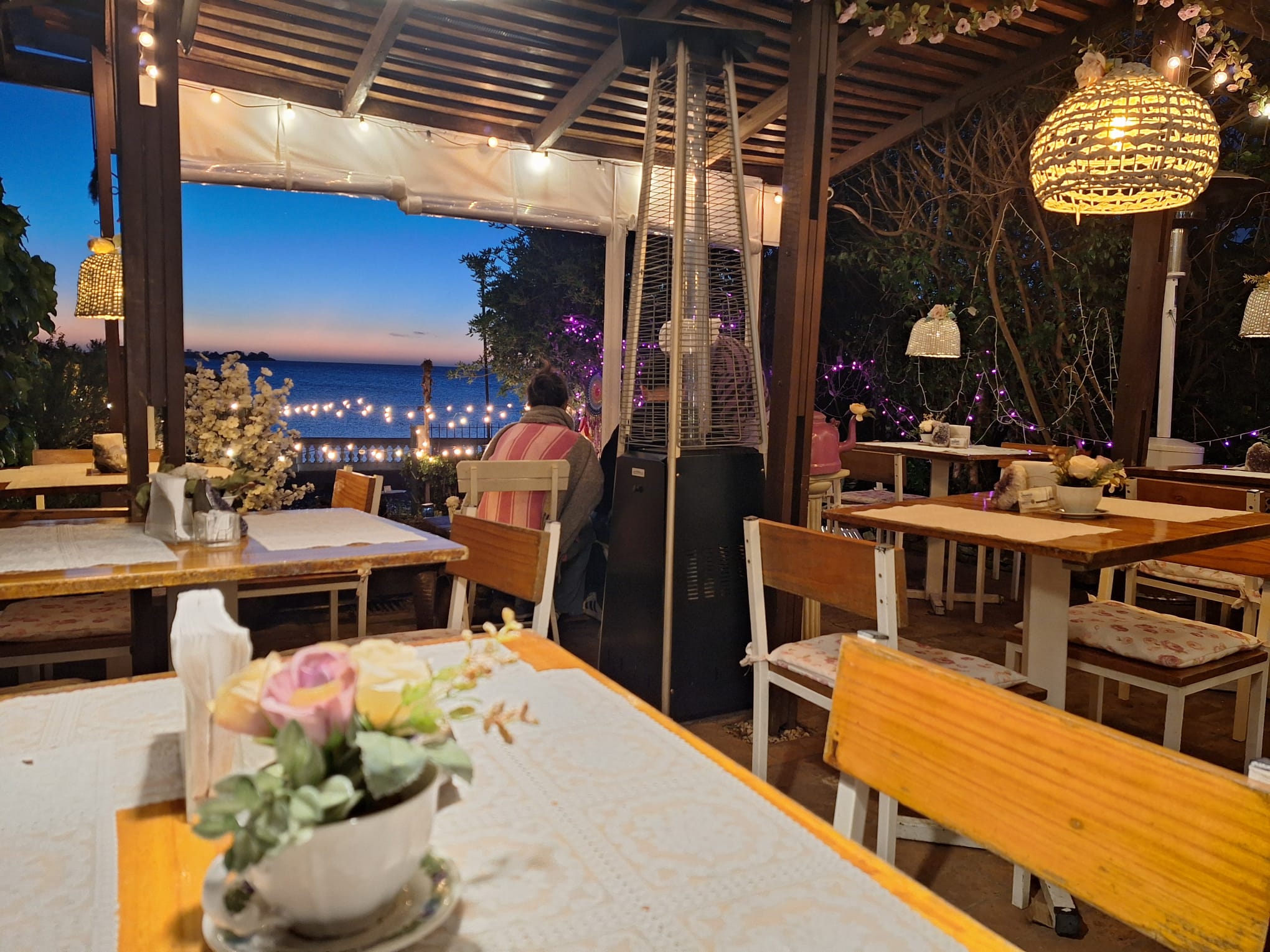 La Amatista Café, Bistró & Joyería