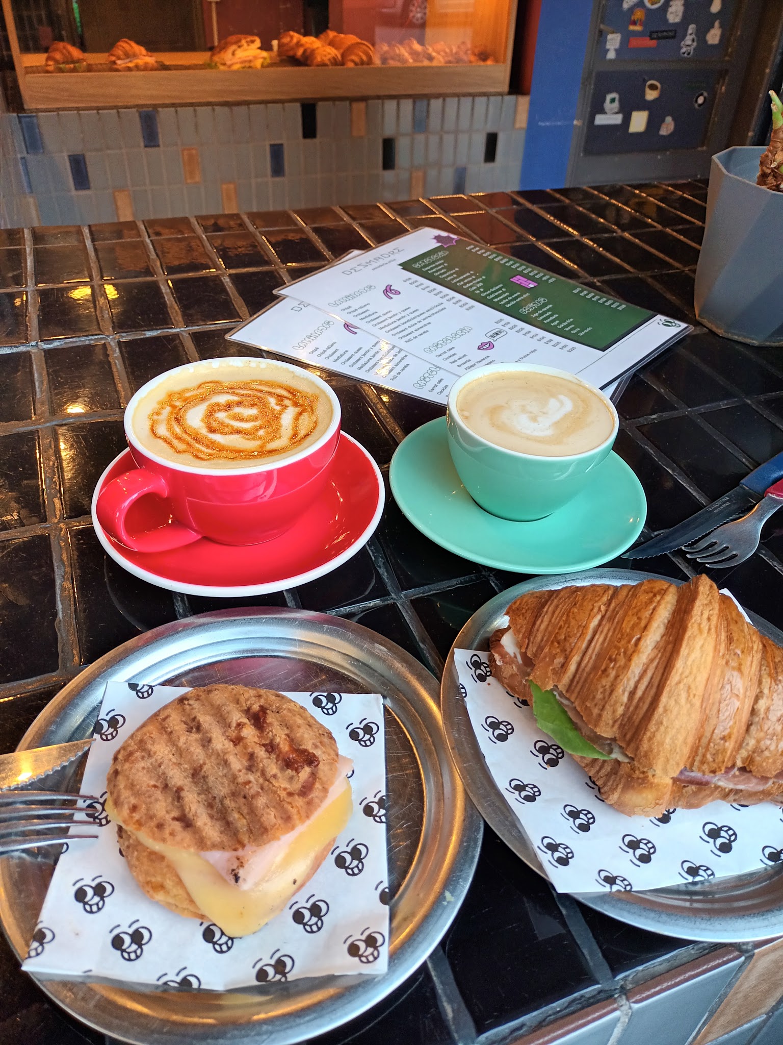 desmadre pan y café · Juan Pablo Laguna