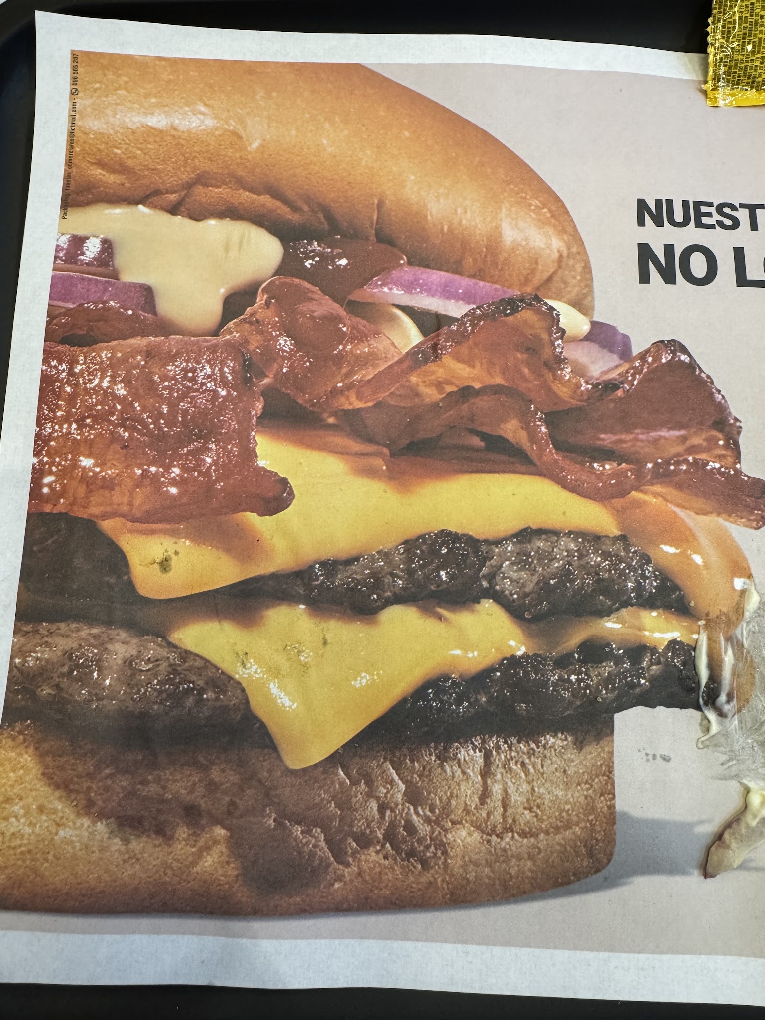 Dean & Dennys · Av. Luis Alberto de Herrera
