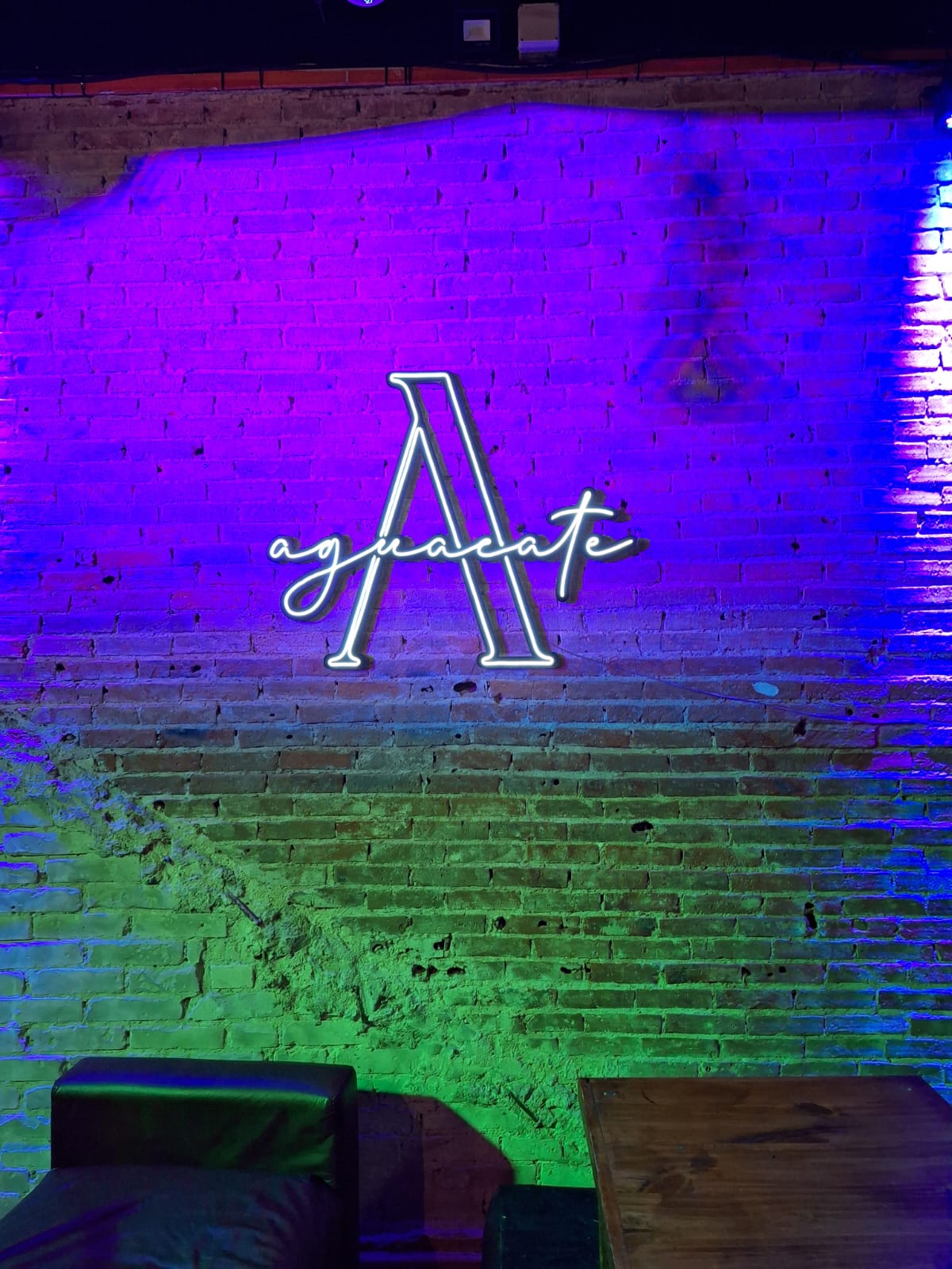 Aguacate Bar