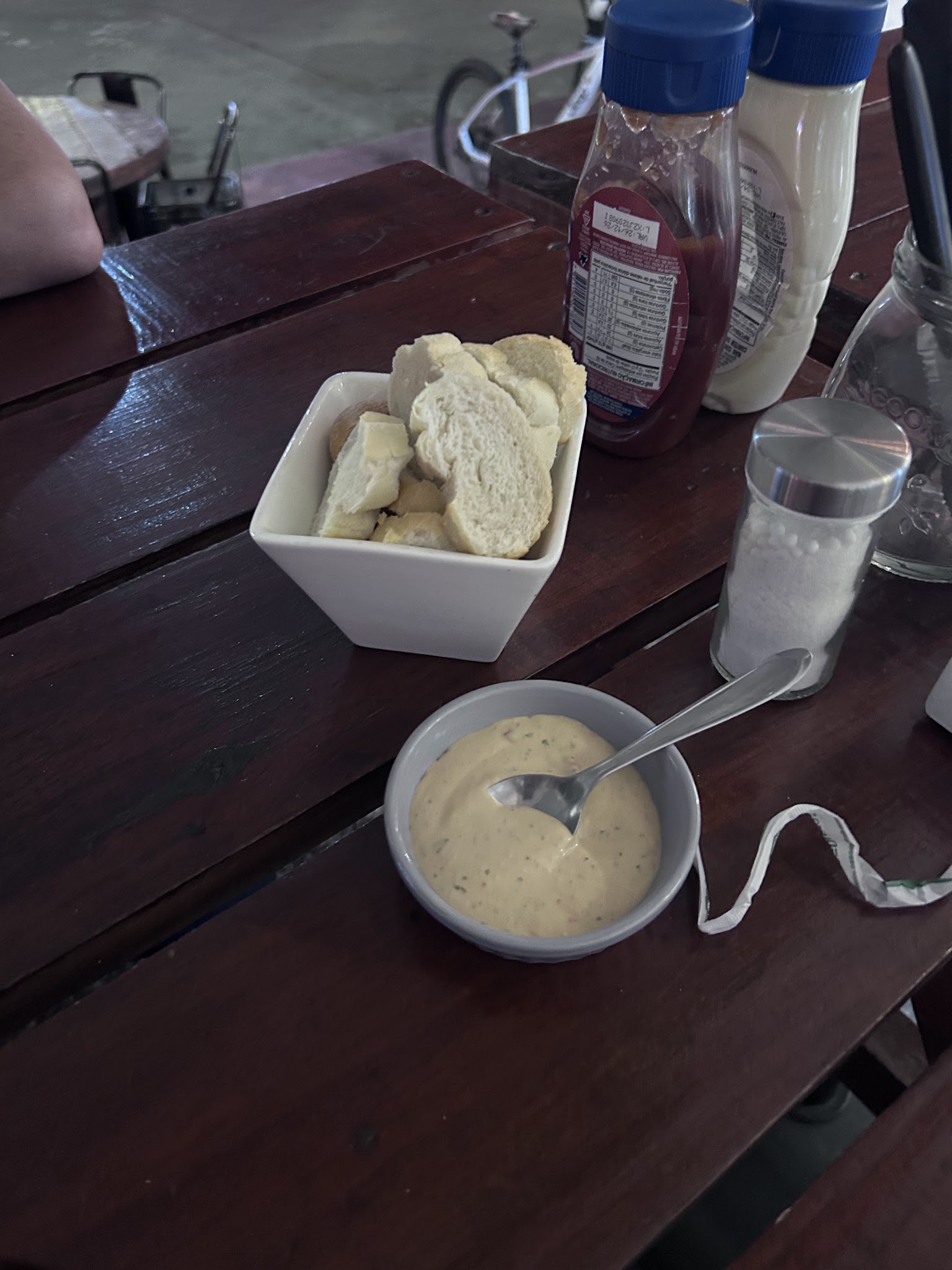 THE GOURMET POINT