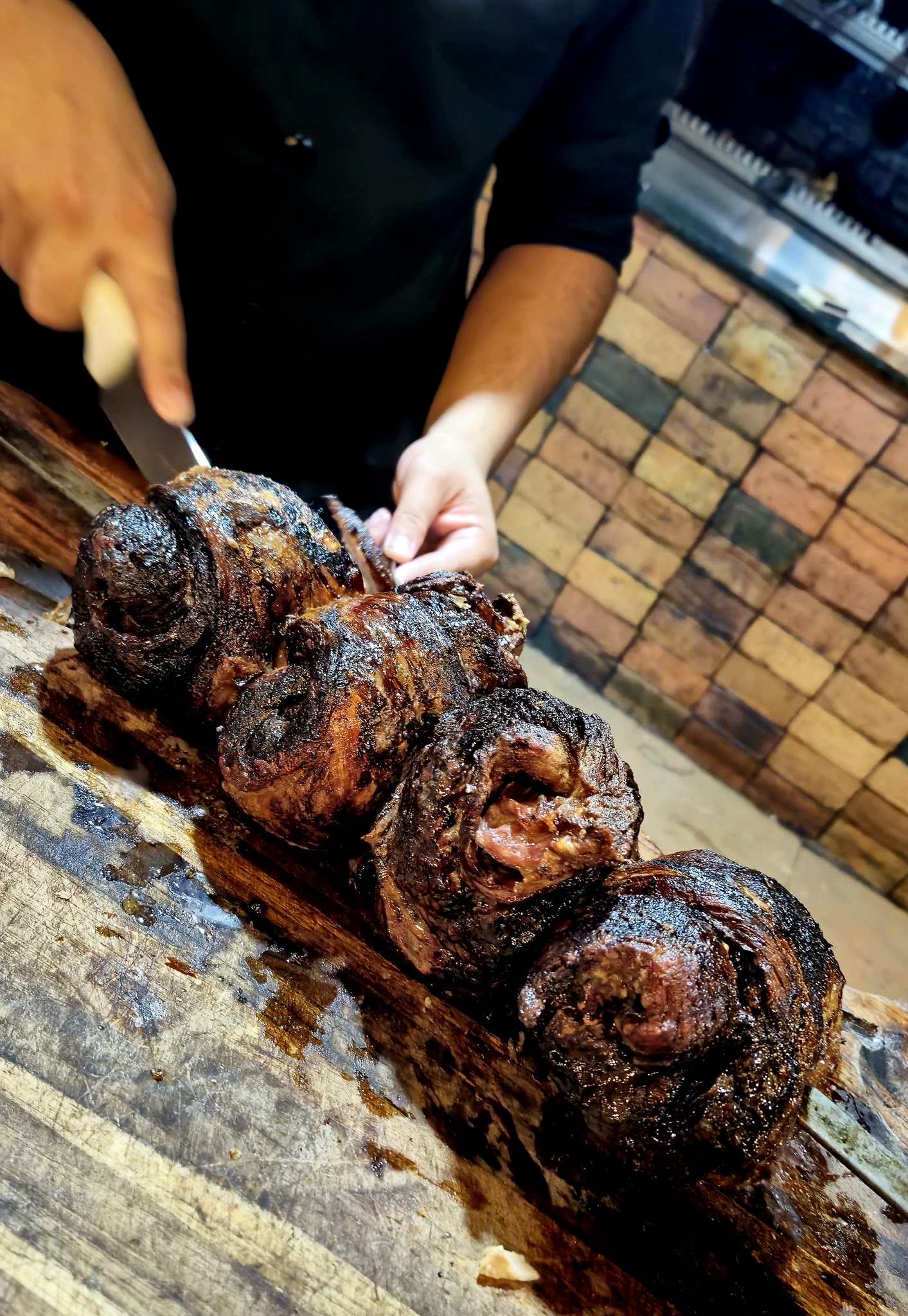 BRASA & LEÑA CHURRASQUERÍA