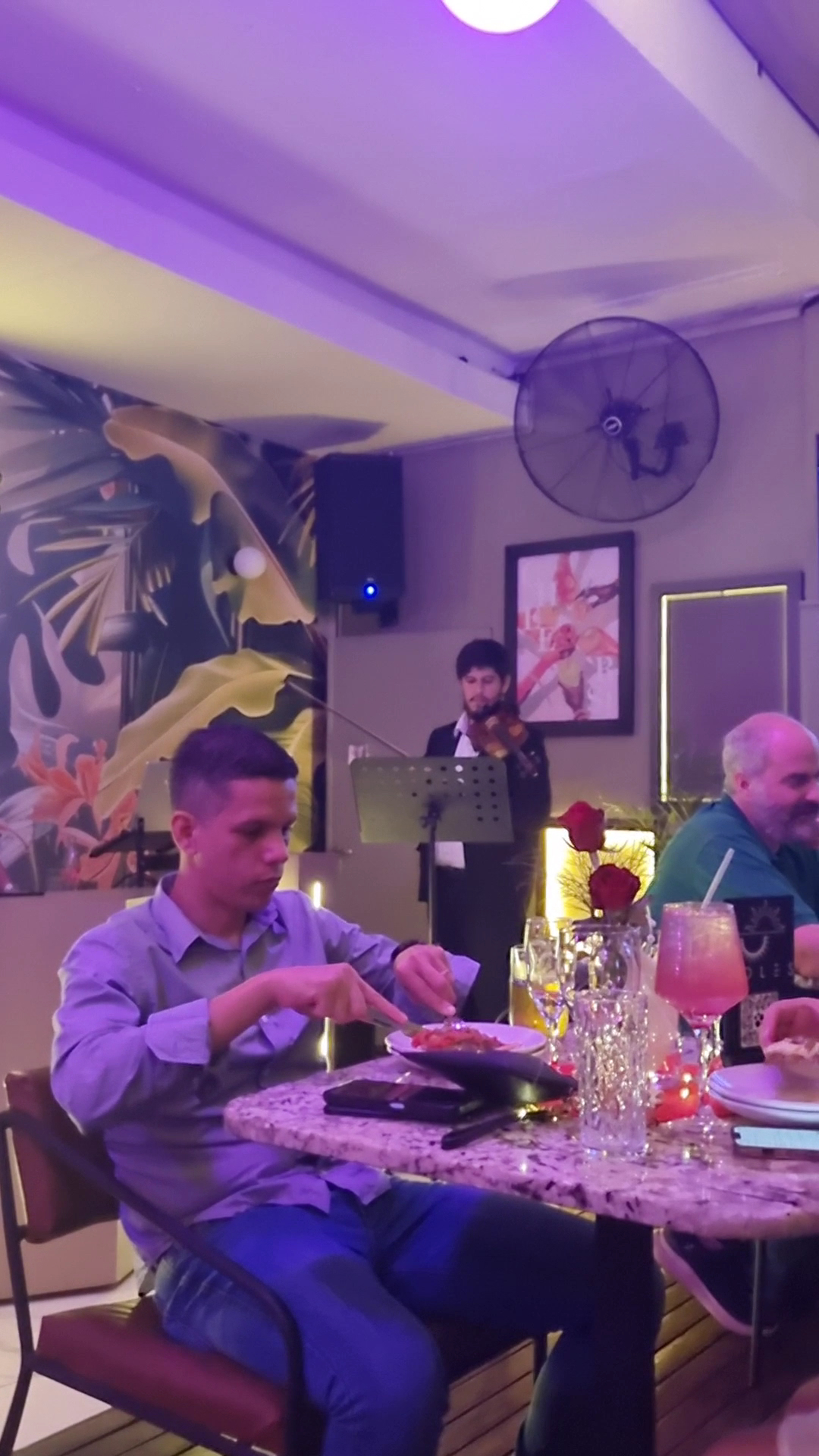 SOLES Bar & Restaurante