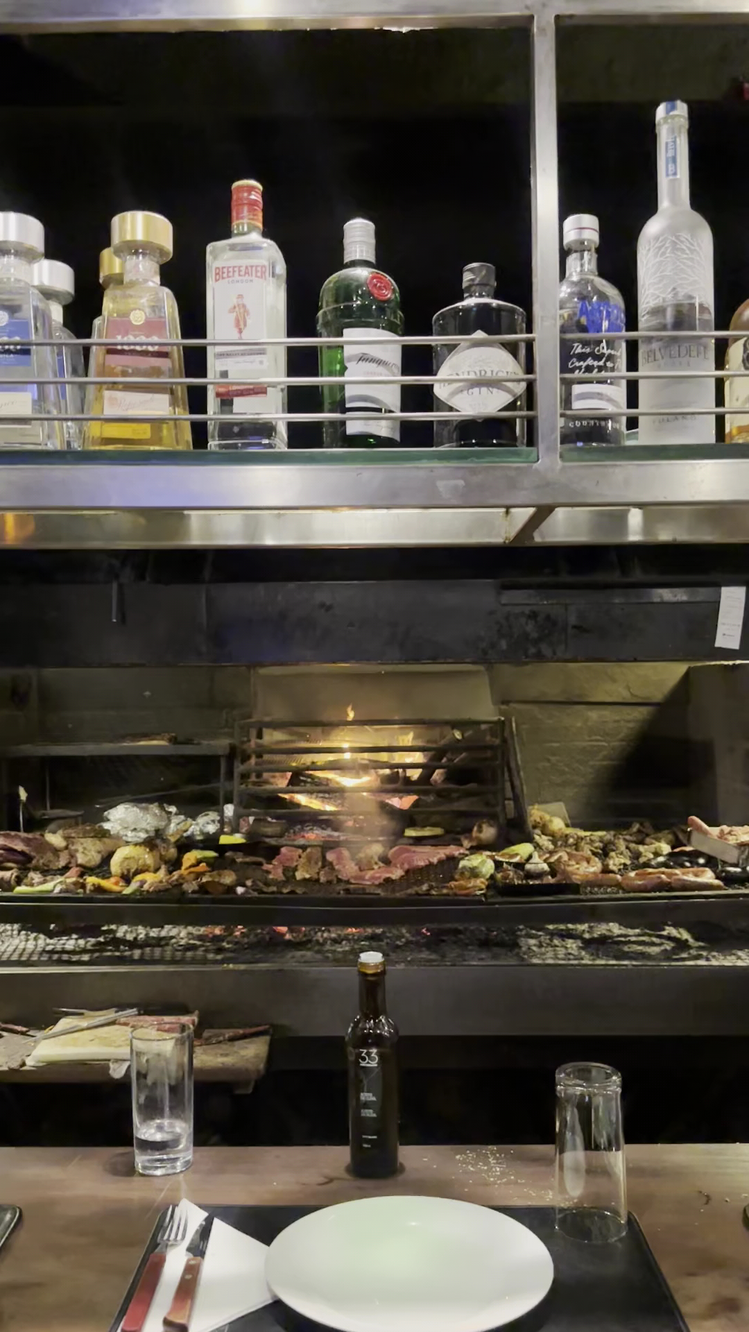 La Otra - Parrilla