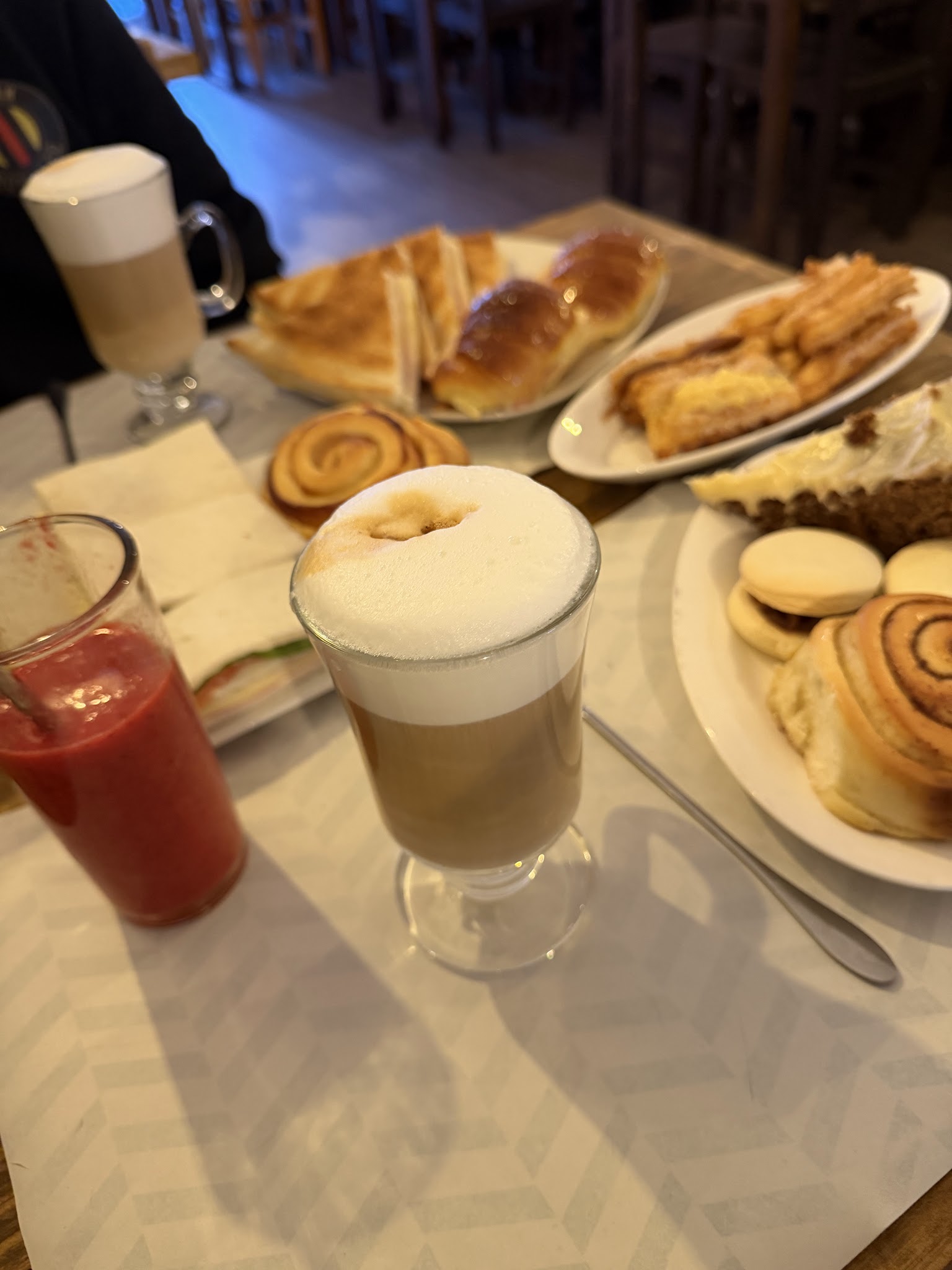 Mvd Mística Bar-Cafę
