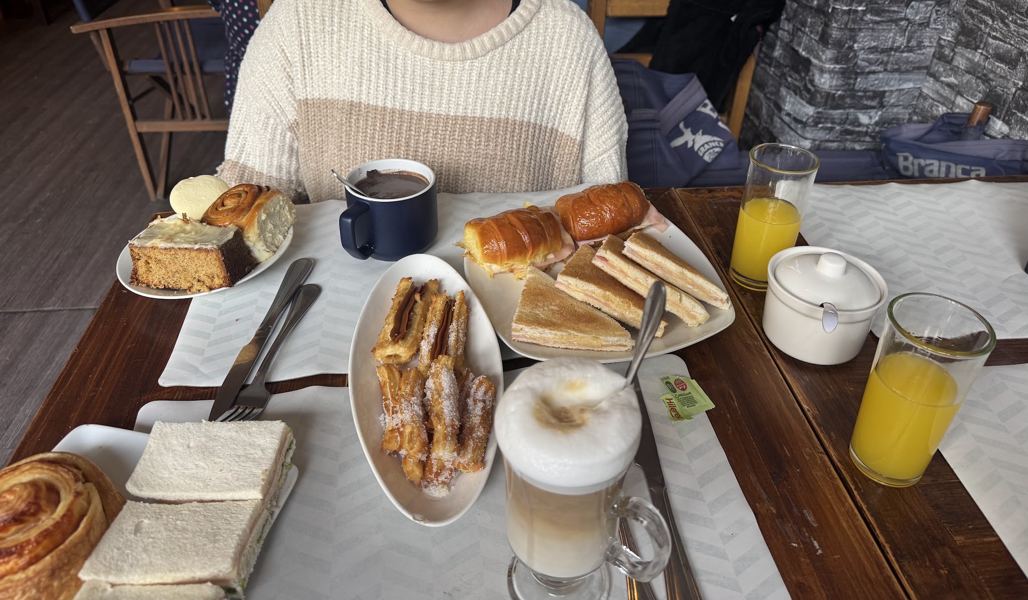 Mvd Mística Bar-Cafę